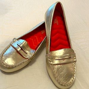 Womens size 10 gold Avon Cushion Walk loafers.  New